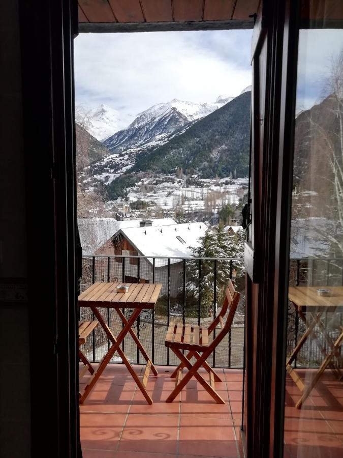 Apartamento Familiar Con Vistas Y Garage La Portiecha Lägenhet Sallent de Gállego Exteriör bild
