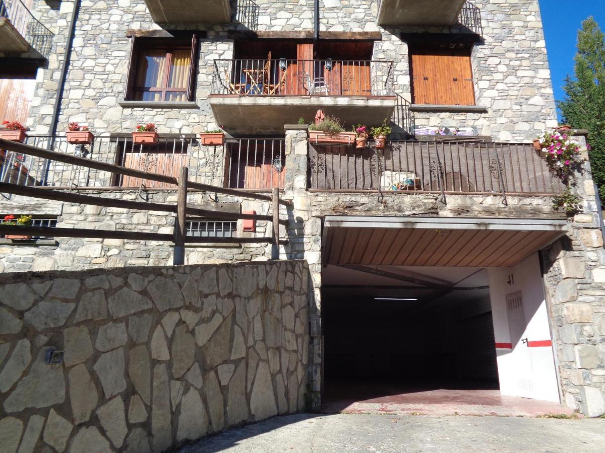 Apartamento Familiar Con Vistas Y Garage La Portiecha Lägenhet Sallent de Gállego Exteriör bild